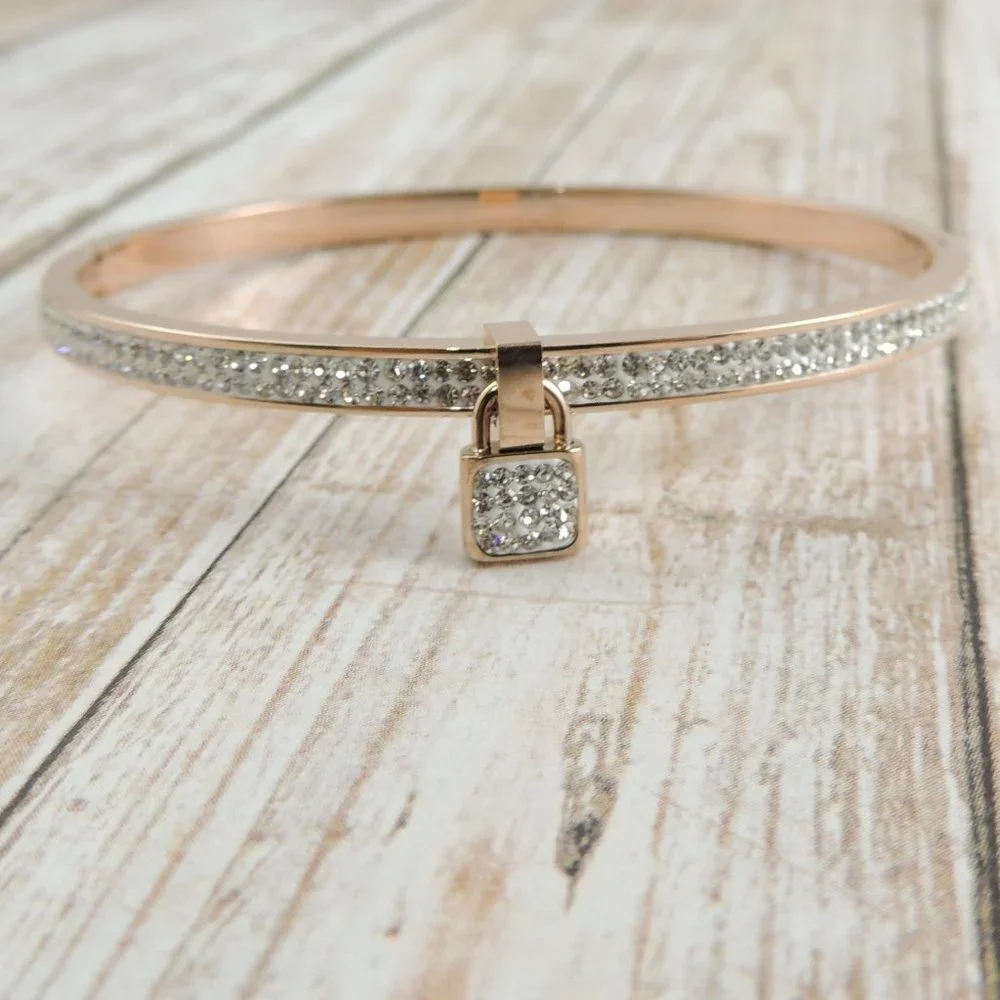 Lock Charm Bangle - Picture 8 of 13